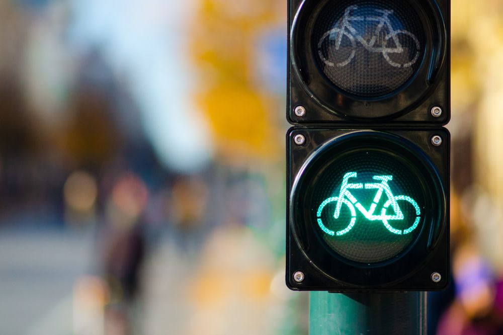 Green cycling traffic light