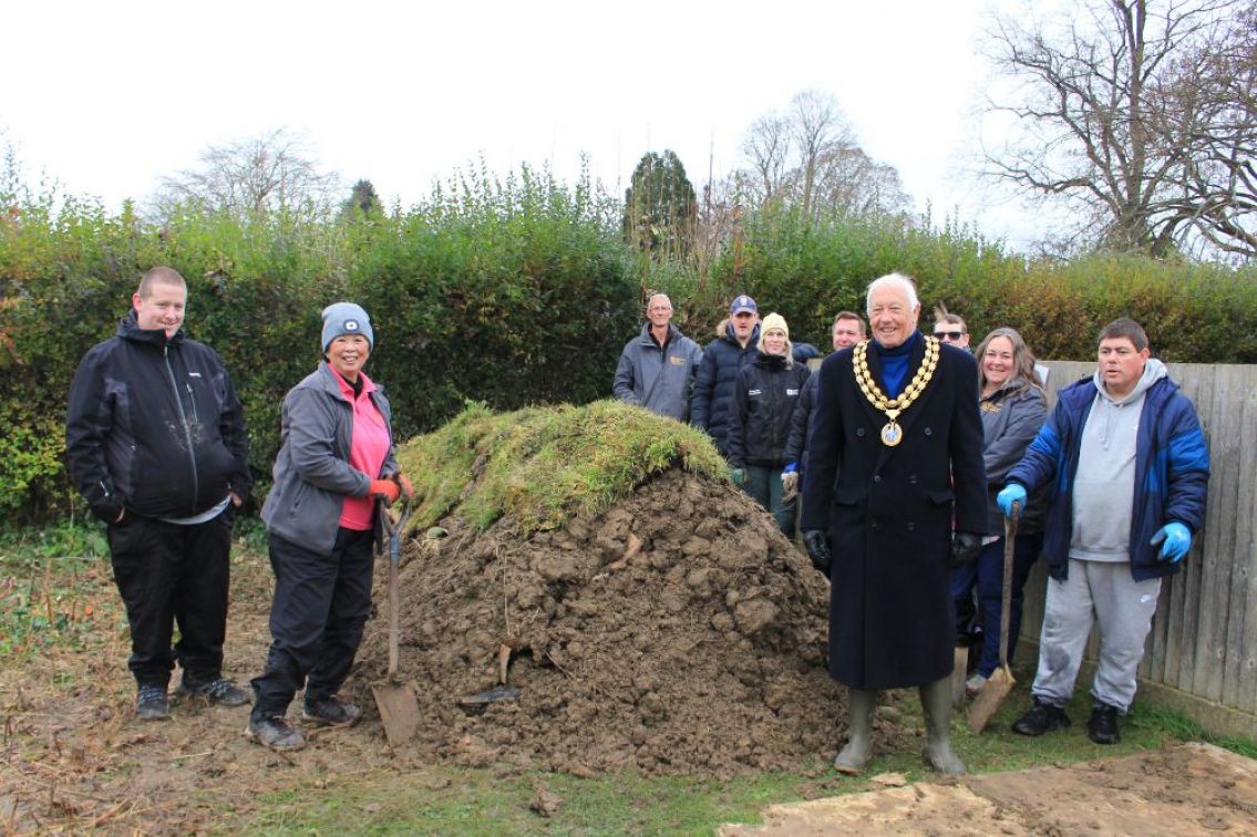 The Aldingbourne Trust group, with HDC Chairman and members of the Parks and Countryside team.