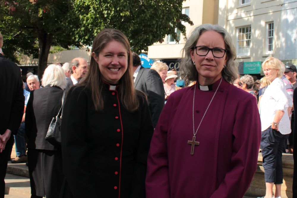 Rev'd Canon Lisa Barnett and Rt Rev'd Ruth Bushjager Bishop of Horsham