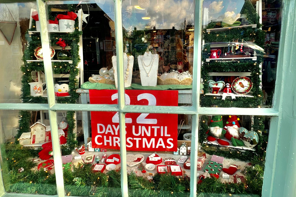 Flicker Rose window display