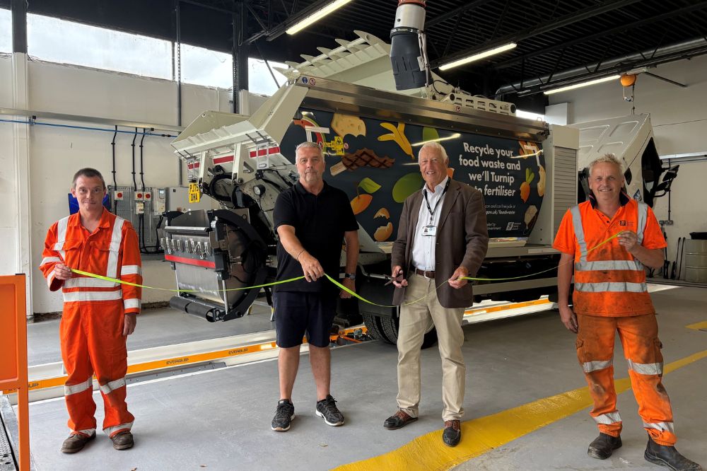 Horsham District Council Cabinet Member for Environment, Recycling and Waste Cllr David Skipp cuts the ribbon