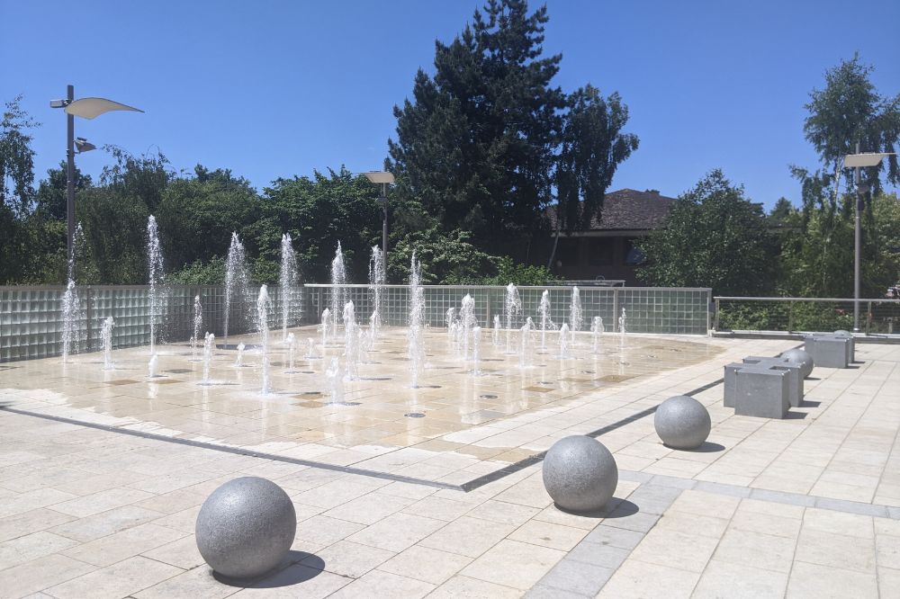 The Forum has eye-catching fountains, cream paving and seating