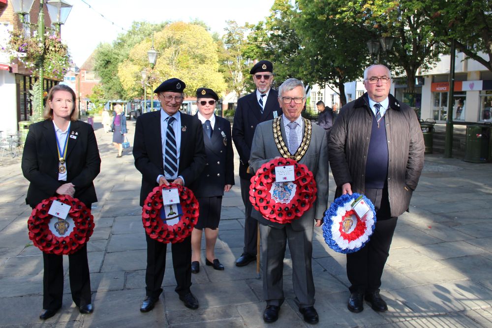 Council marks Battle of Britain anniversary in Horsham