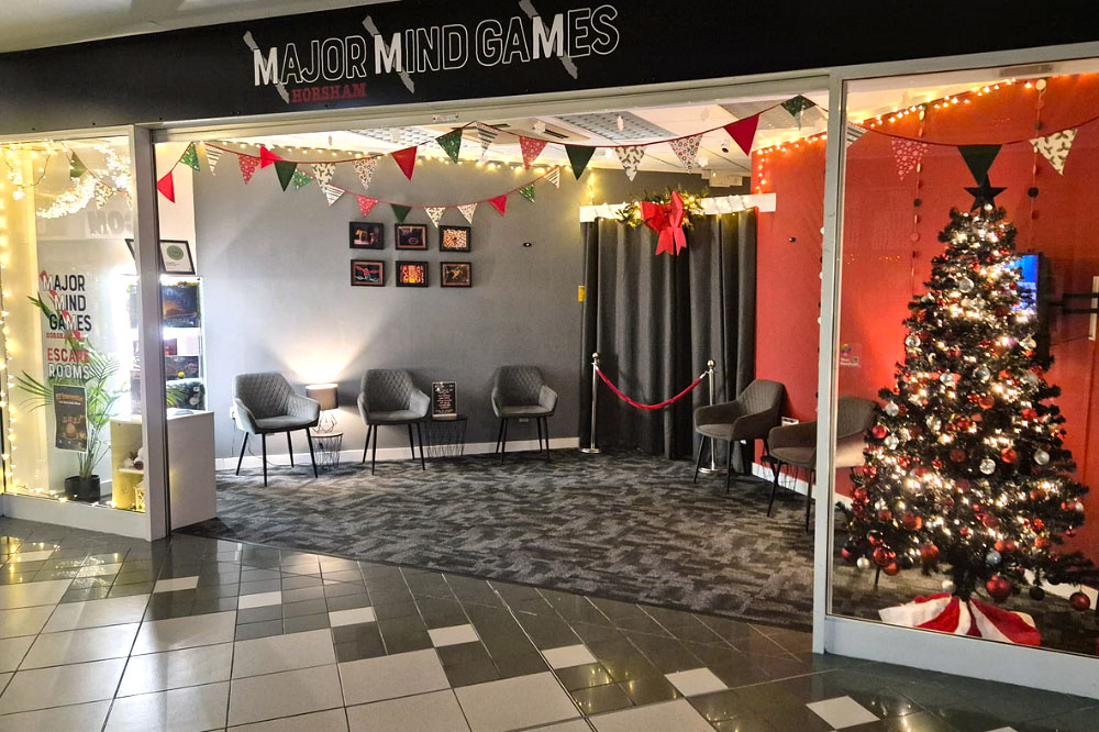 Major Mind Games window display