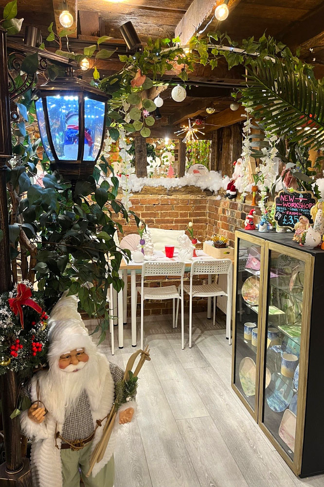 Calli's Corner internal display