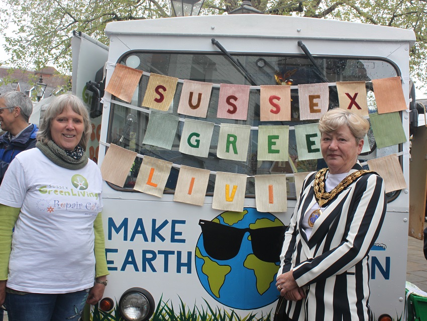 • HDC Chairman helps launch Inspiration Eco Station in Horsham