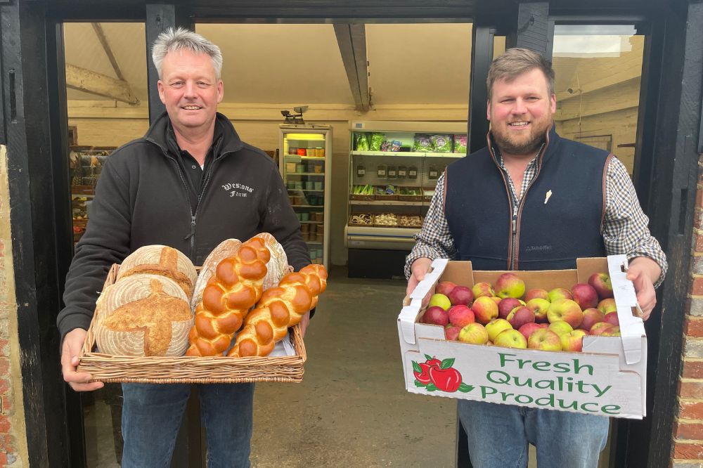 •	Local farmer David Exwood at his farm shop near Itchingfield with Cllr Wright 