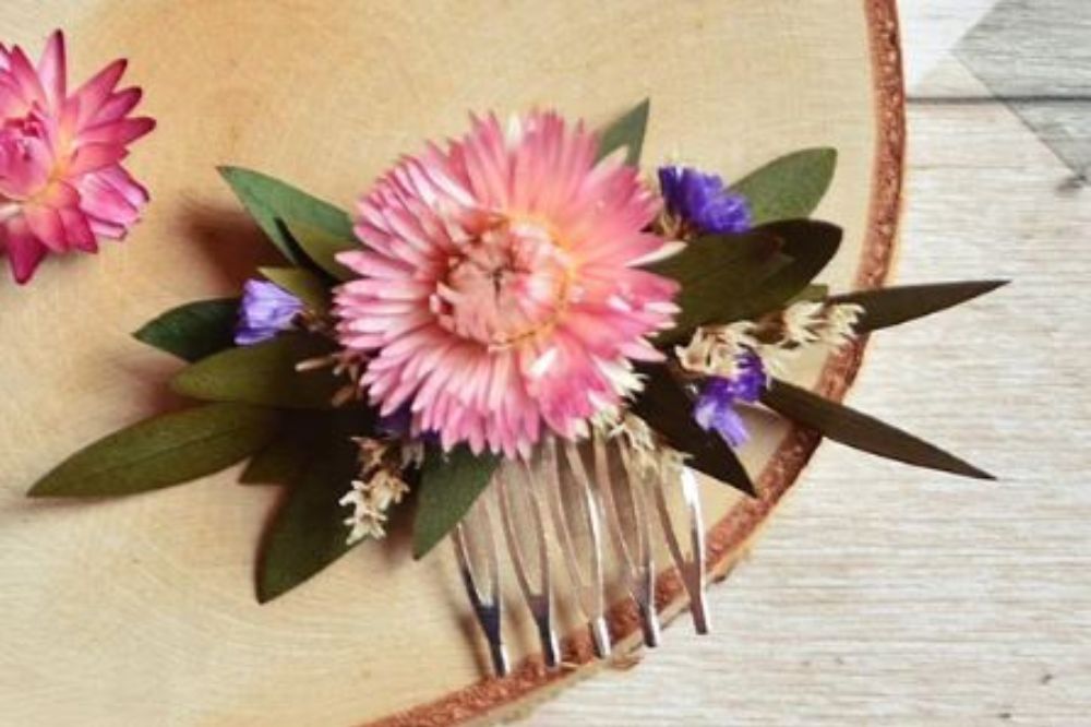 Pink dried flower comb