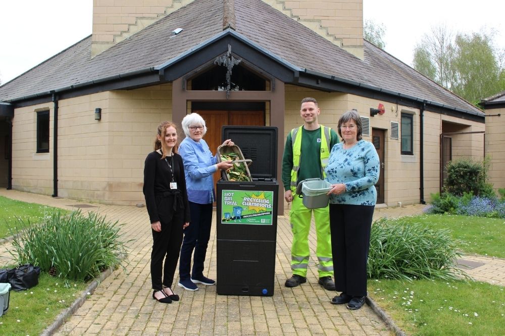 •	Cllr Toni Bradnum delivers Hot Bin to St Mark's Church Holbrook