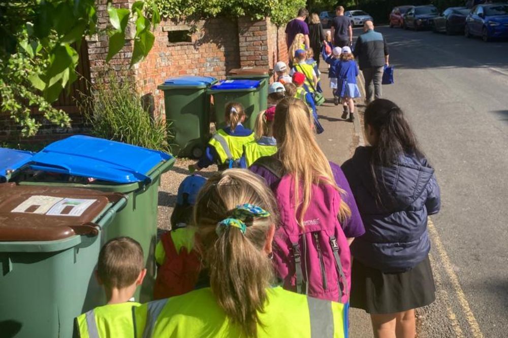 Billingshurst school walking bus